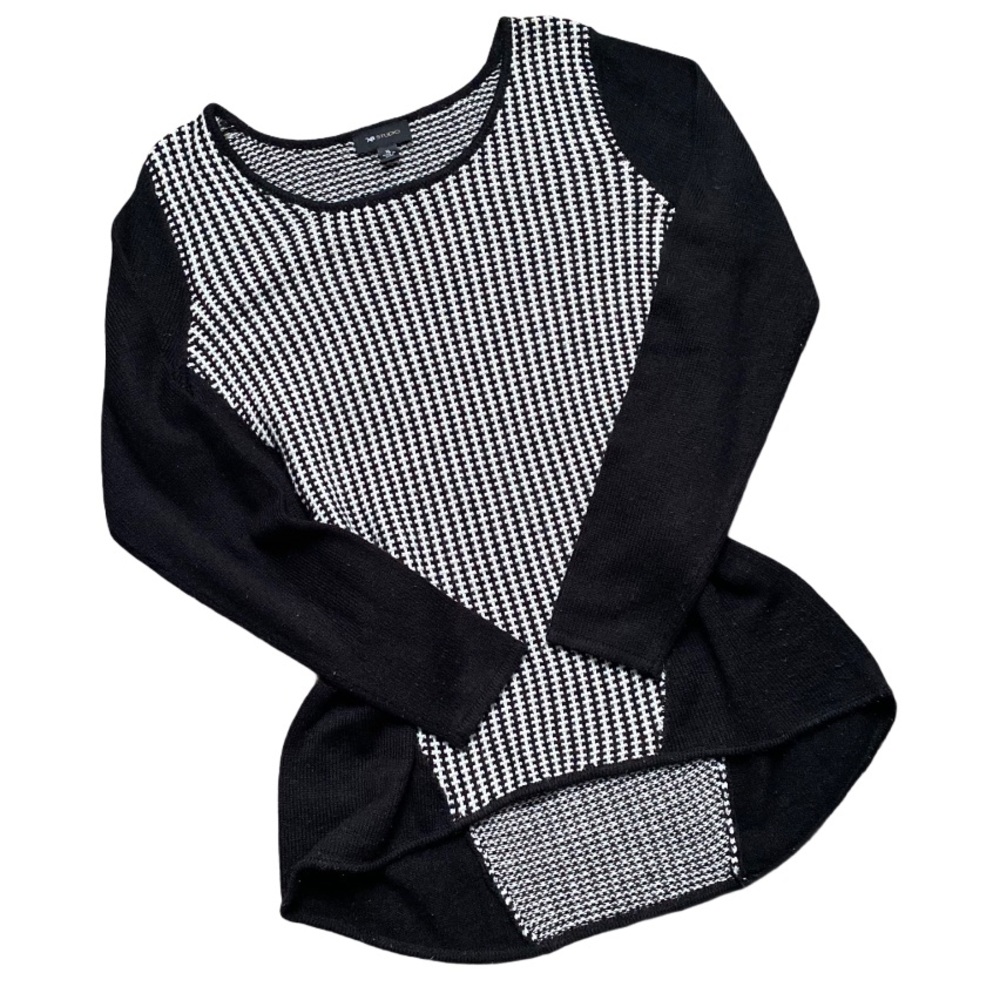 ❗️SOLD❗️Women’s AB Studio Black & White High/Low Knit Top